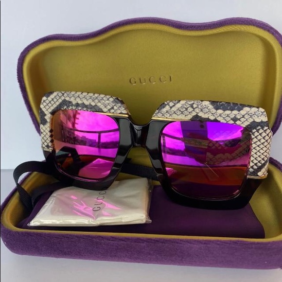 New Authentic- Gucci pink GG0484s 006 Oversized Square Sunglasses - Picture 9 of 16